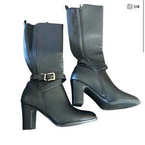 White Mountain Teals Black Heeled Boots Size 9.5.